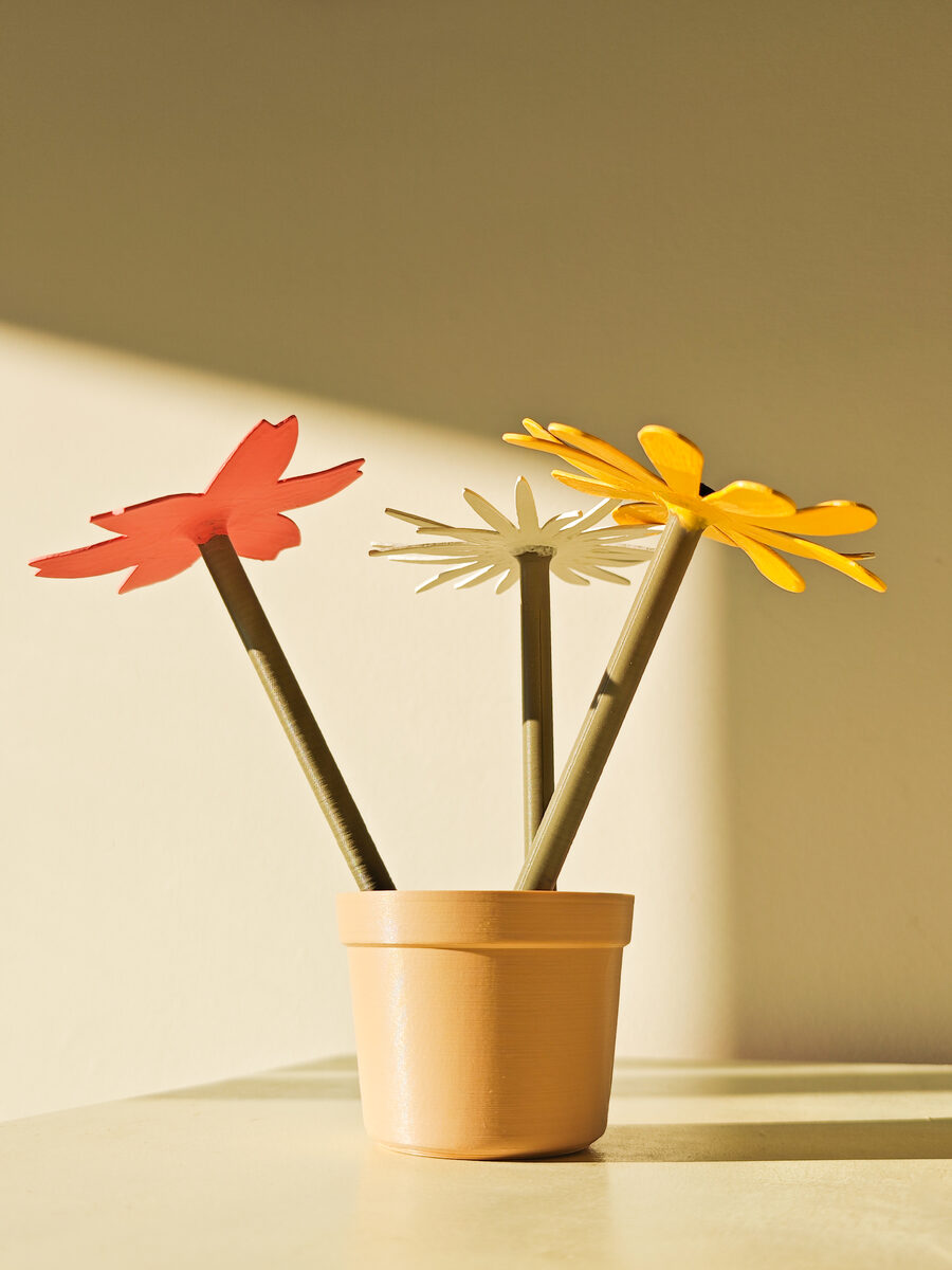 Flower Pot (Bloomable)