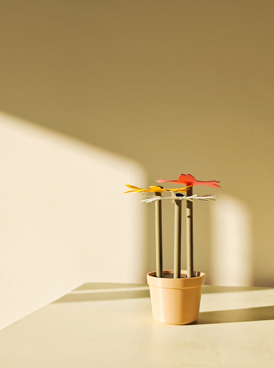 Flower Pot (Bloomable)