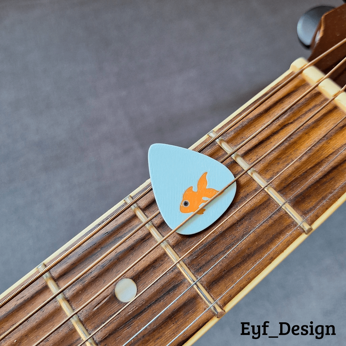 Fun Guitar Picks: Fish In Bag - OzFDM