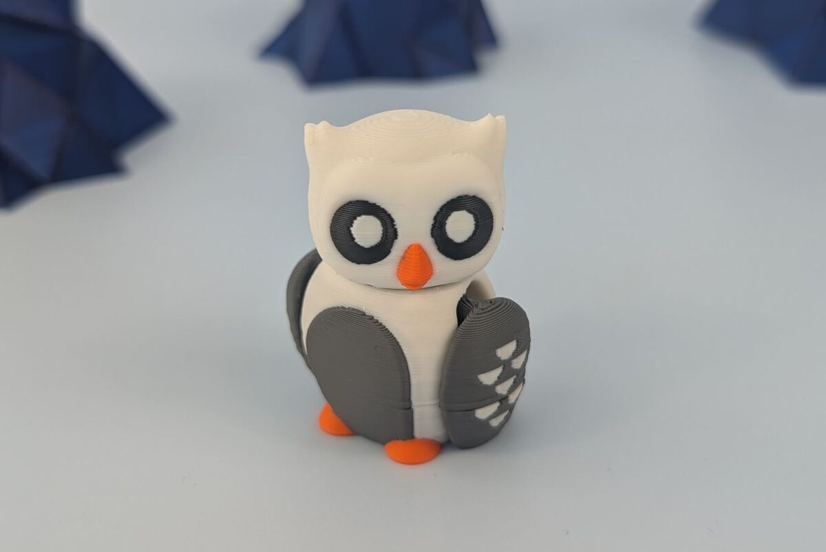 Snow Owl - Articulated Figure Keychain