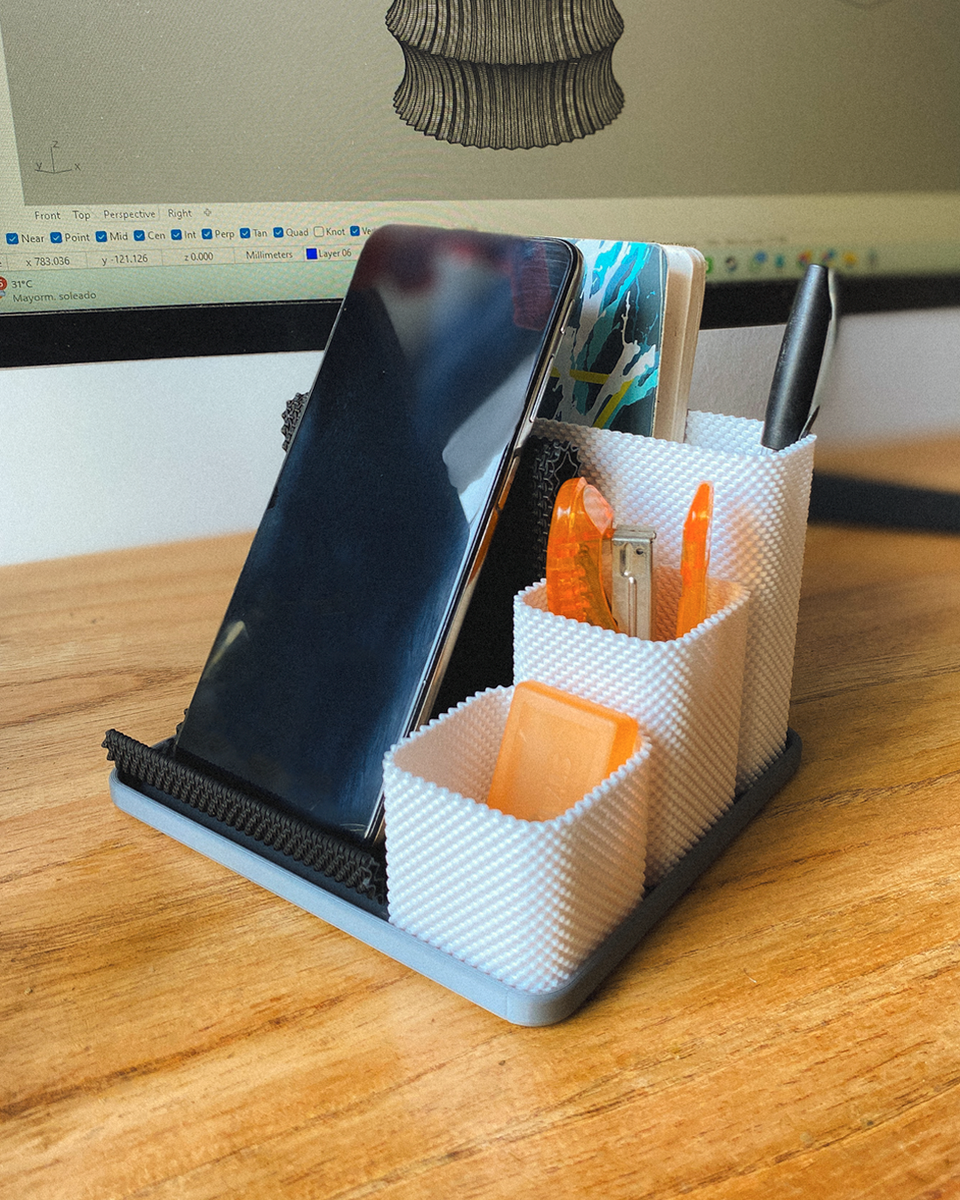 Coregrid Bundle 3 - Phone Stand