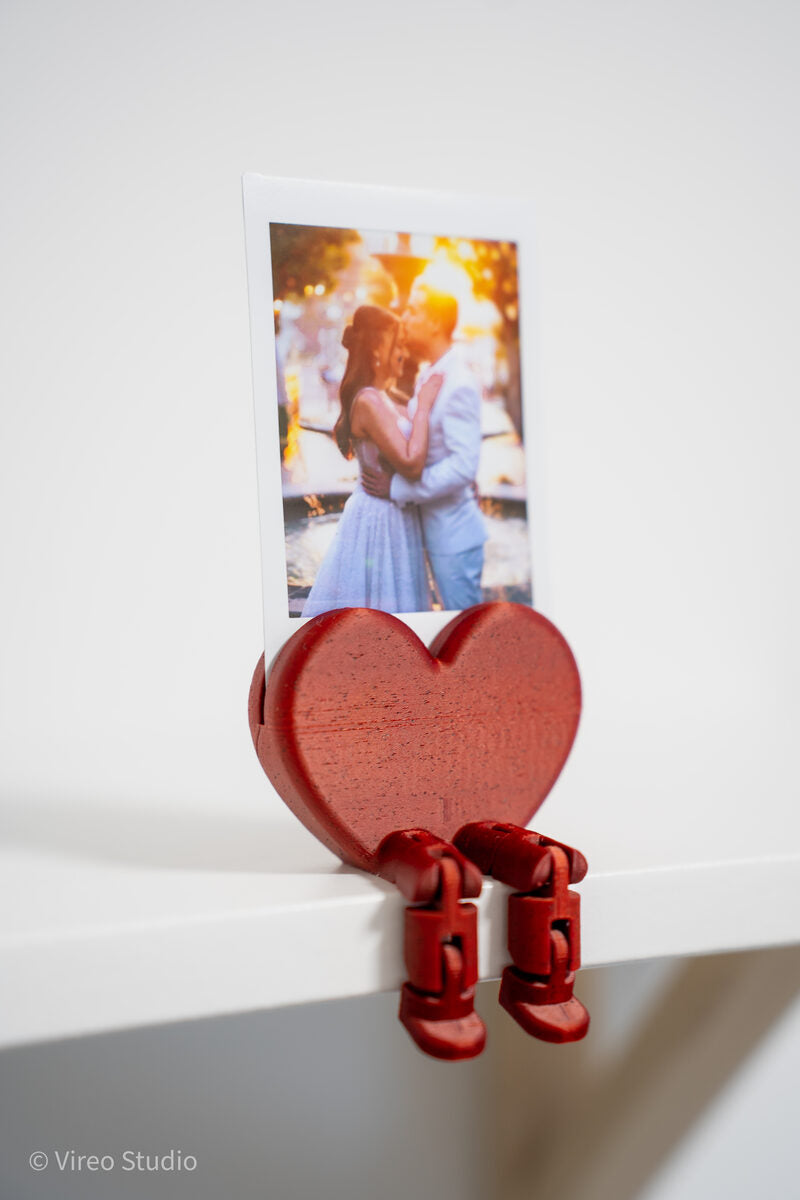 Flirty | Heart Photo & Card Display With Flexible Legs