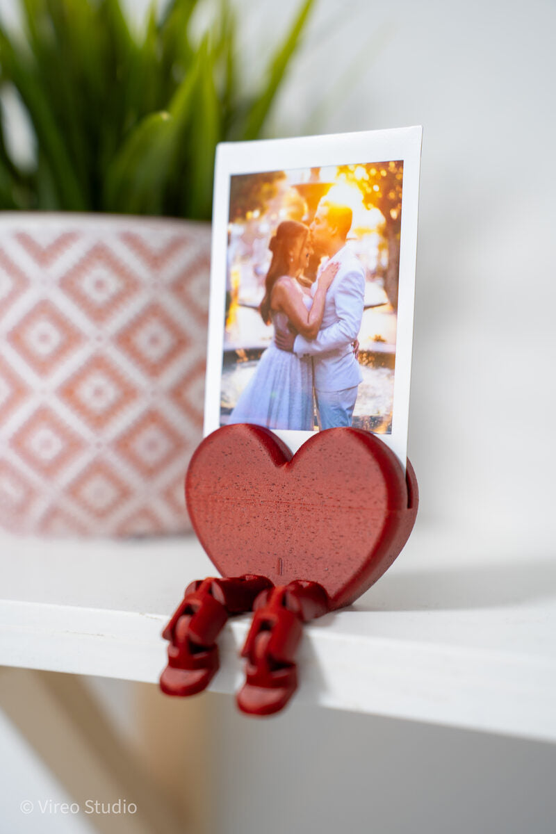 Flirty | Heart Photo & Card Display With Flexible Legs