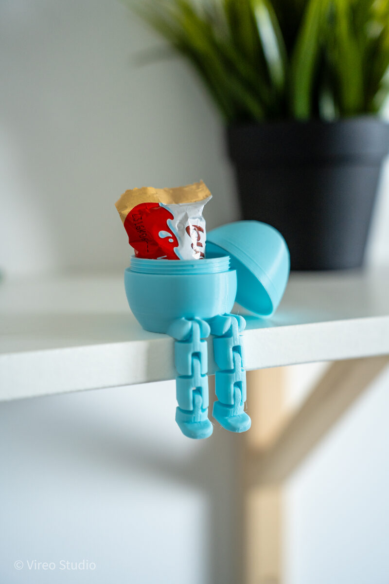 Fleggy | Flexi Egg Buddy - Easter Egg With Storage