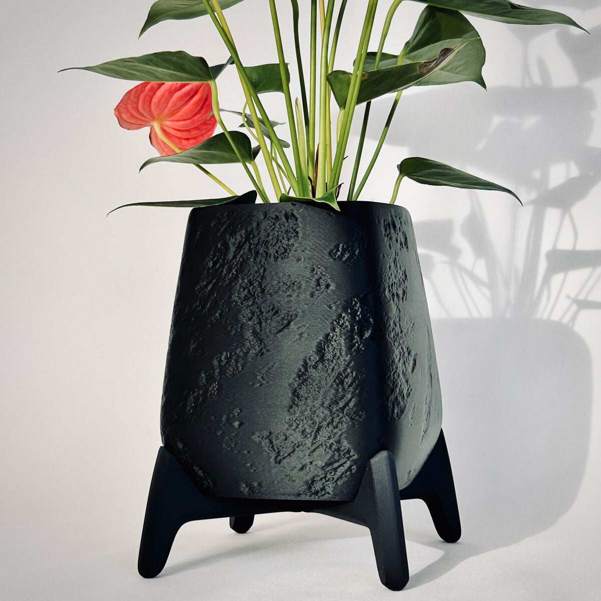 Freya | Standing Planter Pot