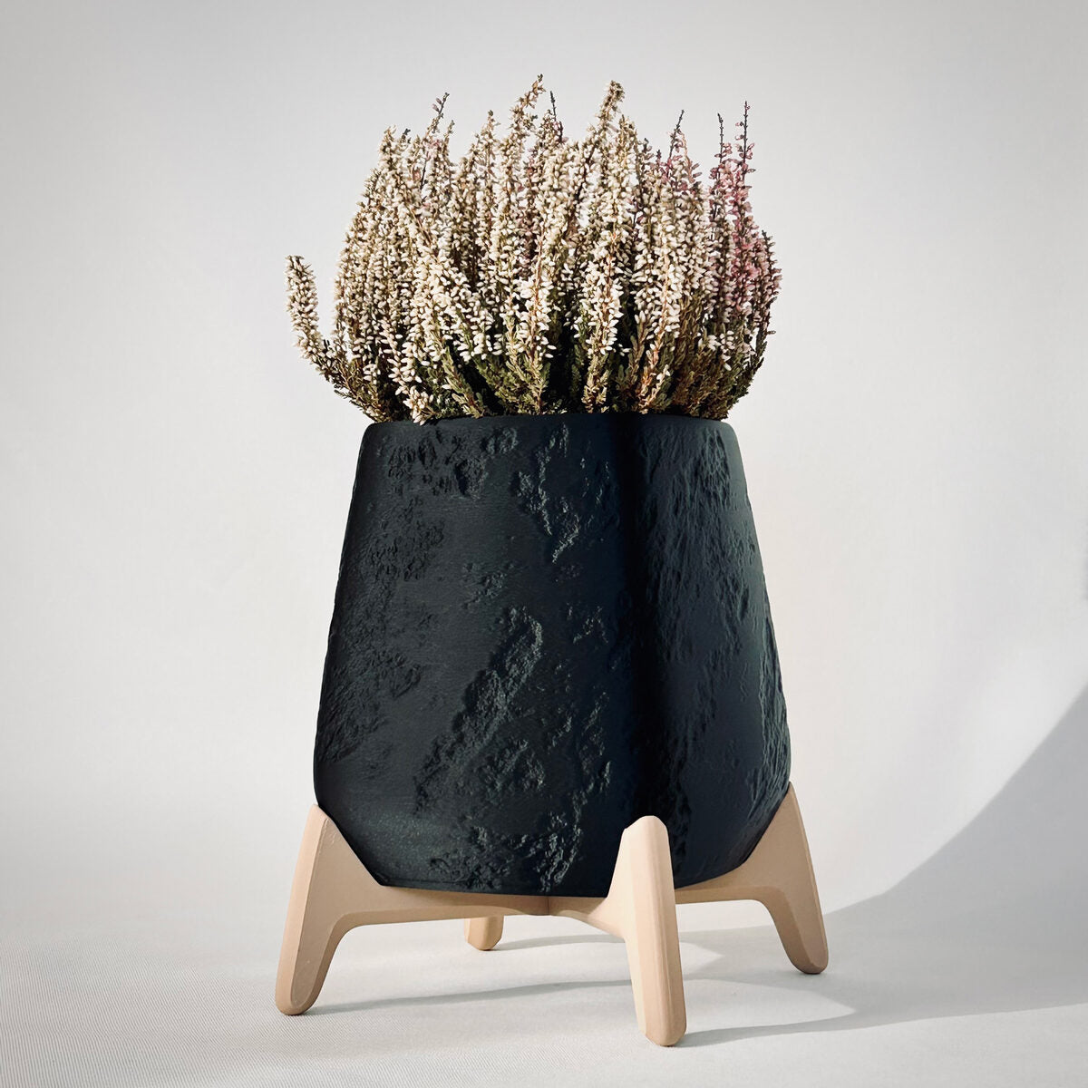 Freya | Standing Planter Pot