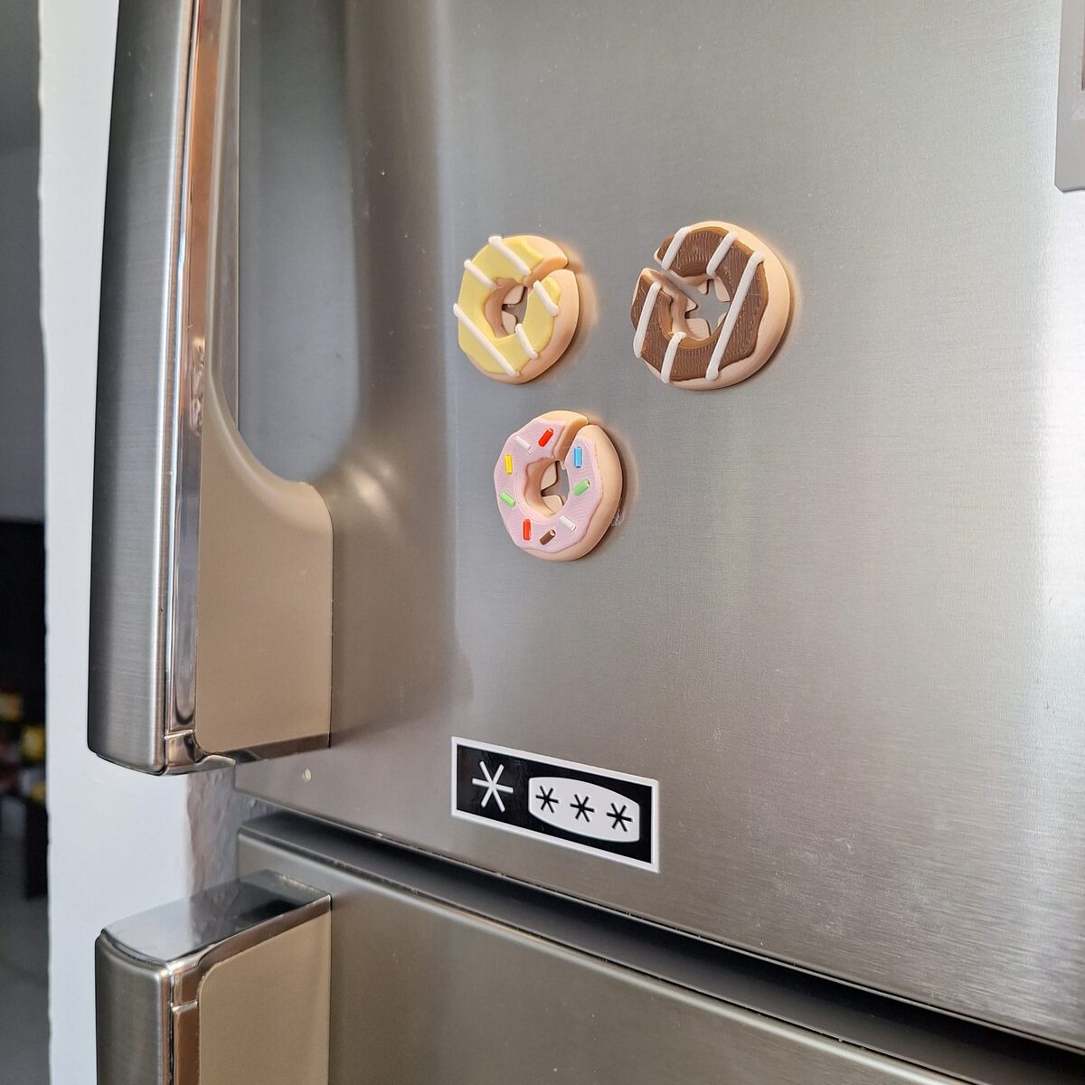 Donut Bag Closer Fridge Magnets - OzFDM