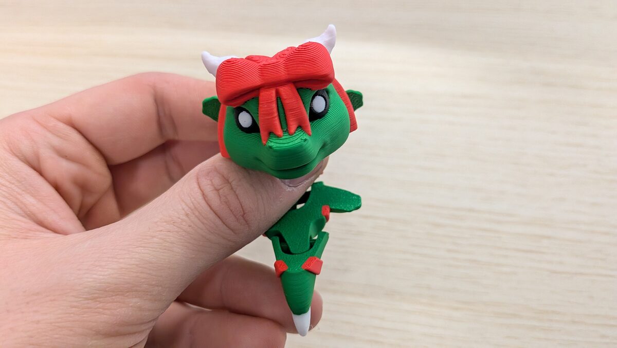Gift Dragon - Articulated Keychain Figure - OzFDM