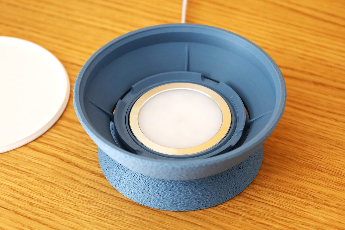 Iap Figurine Light Presenter Small