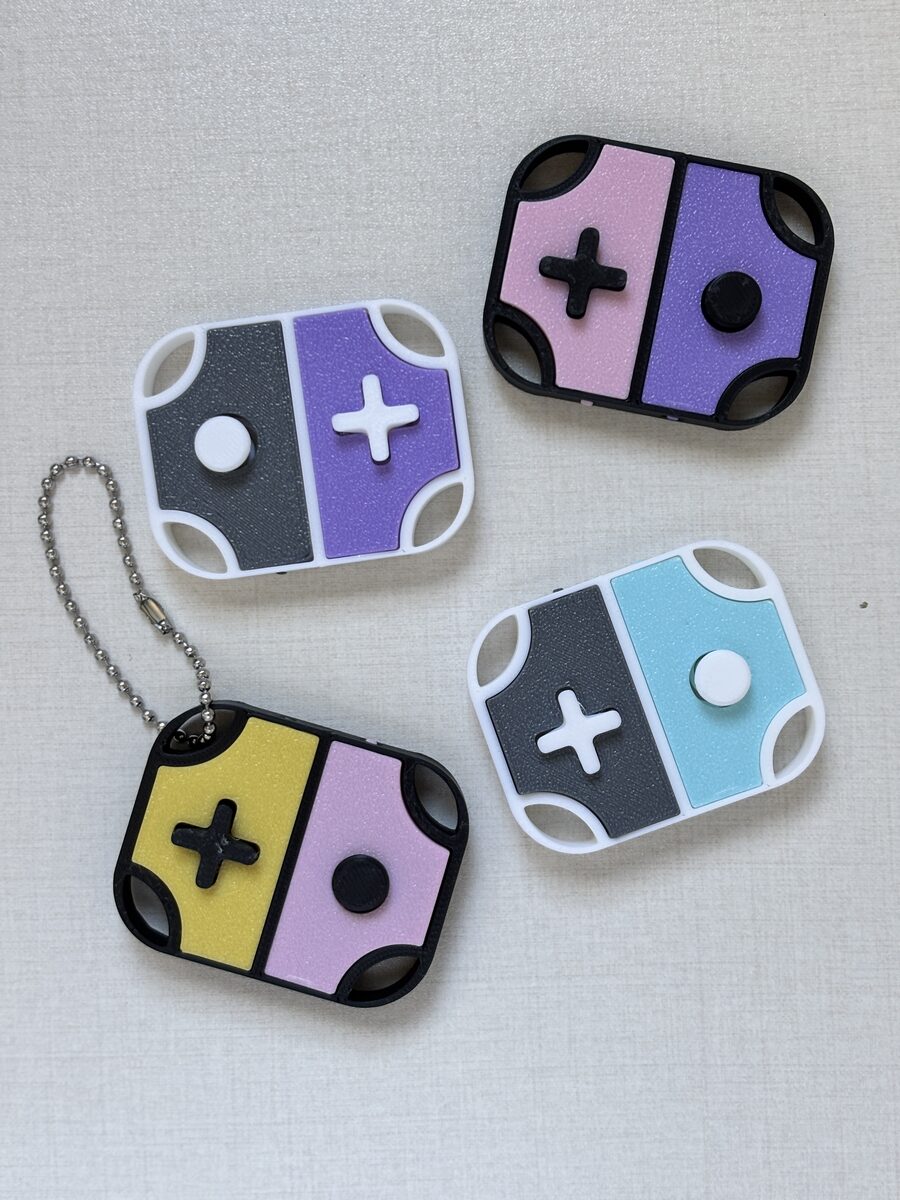 Clitendo | Retro Gamepad Keychain Fidget – No Clicker Needed