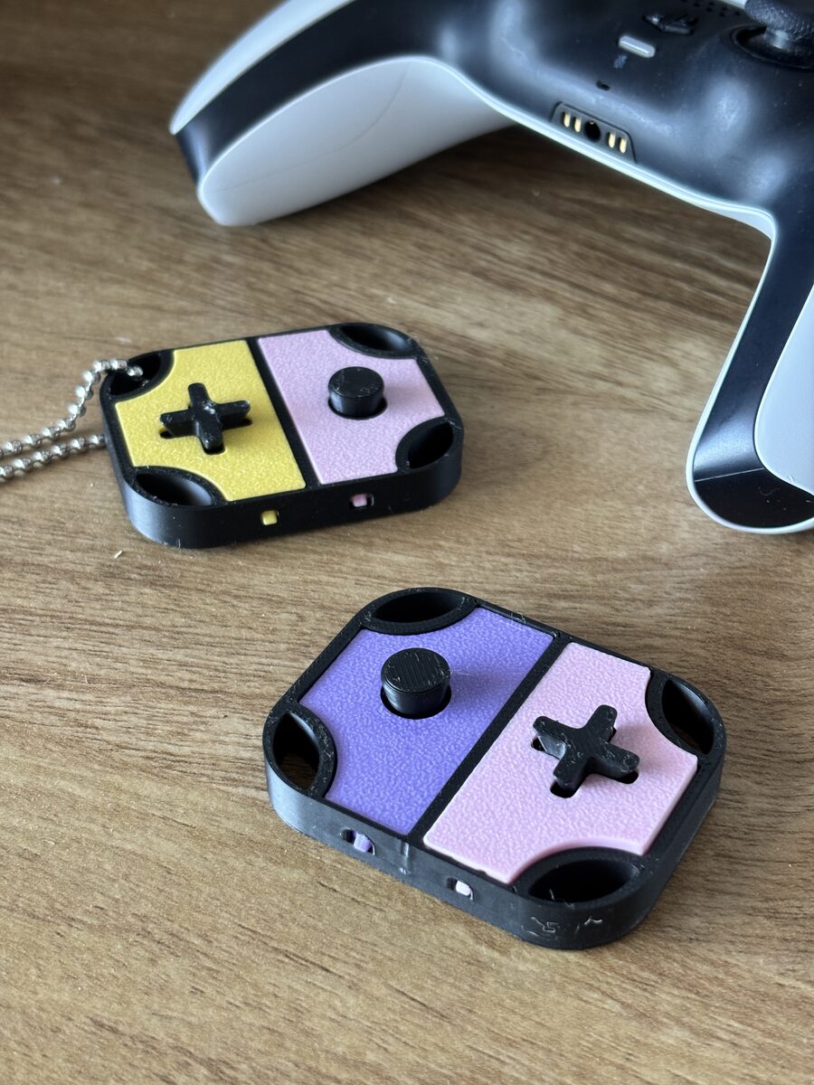 Clitendo | Retro Gamepad Keychain Fidget – No Clicker Needed - OzFDM