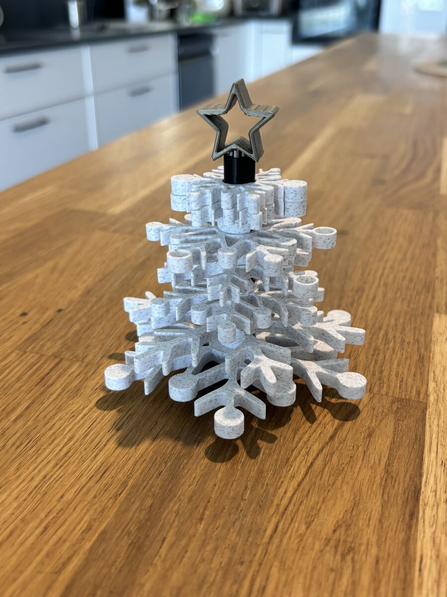 Flakestack | Modular Christmas Tree – Snowflake Coasters & Magnets