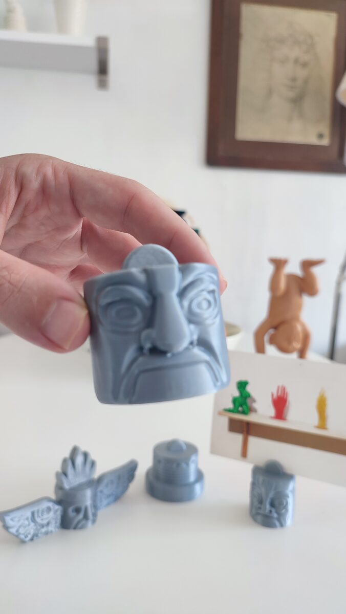 Totem Card & Photo Display