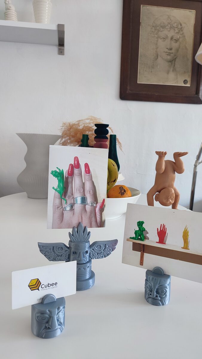 Totem Card & Photo Display