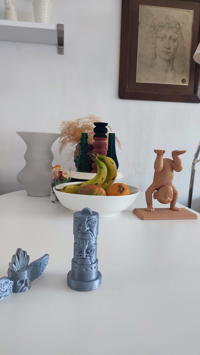 Totem Card & Photo Display