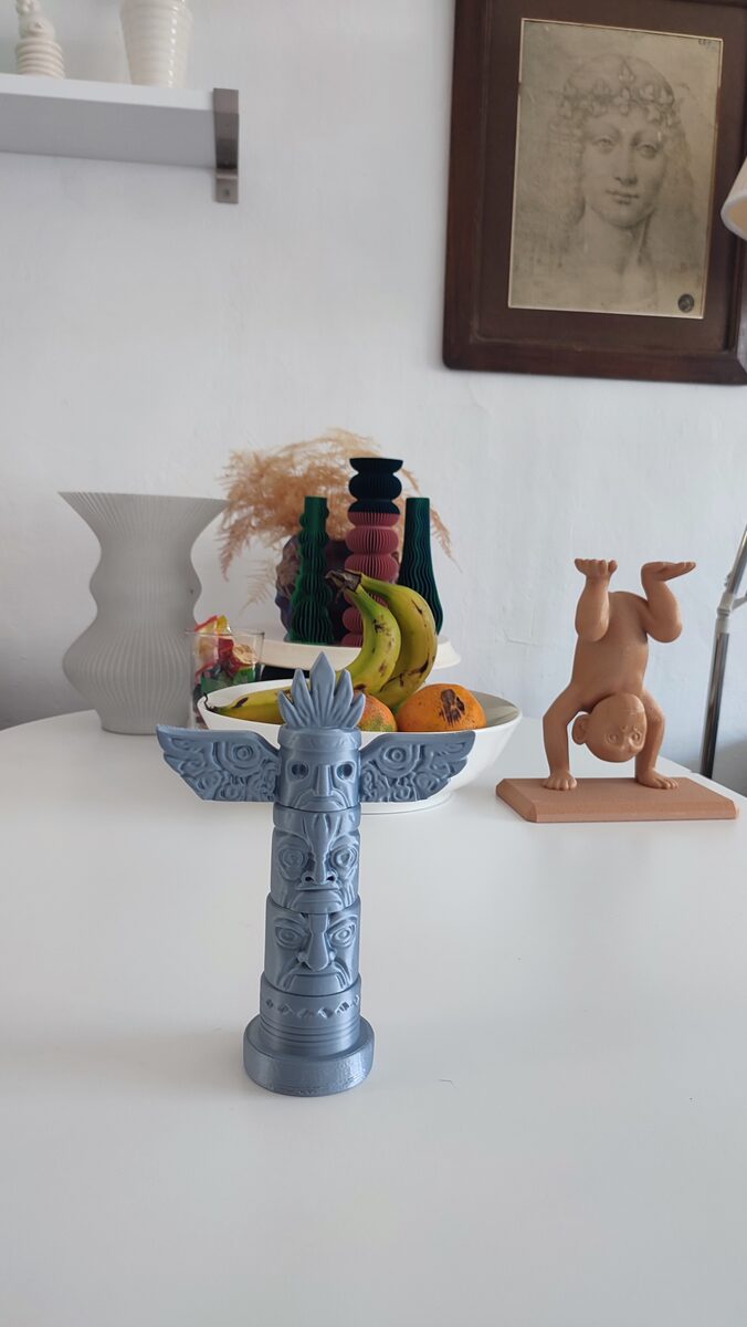Totem Card & Photo Display