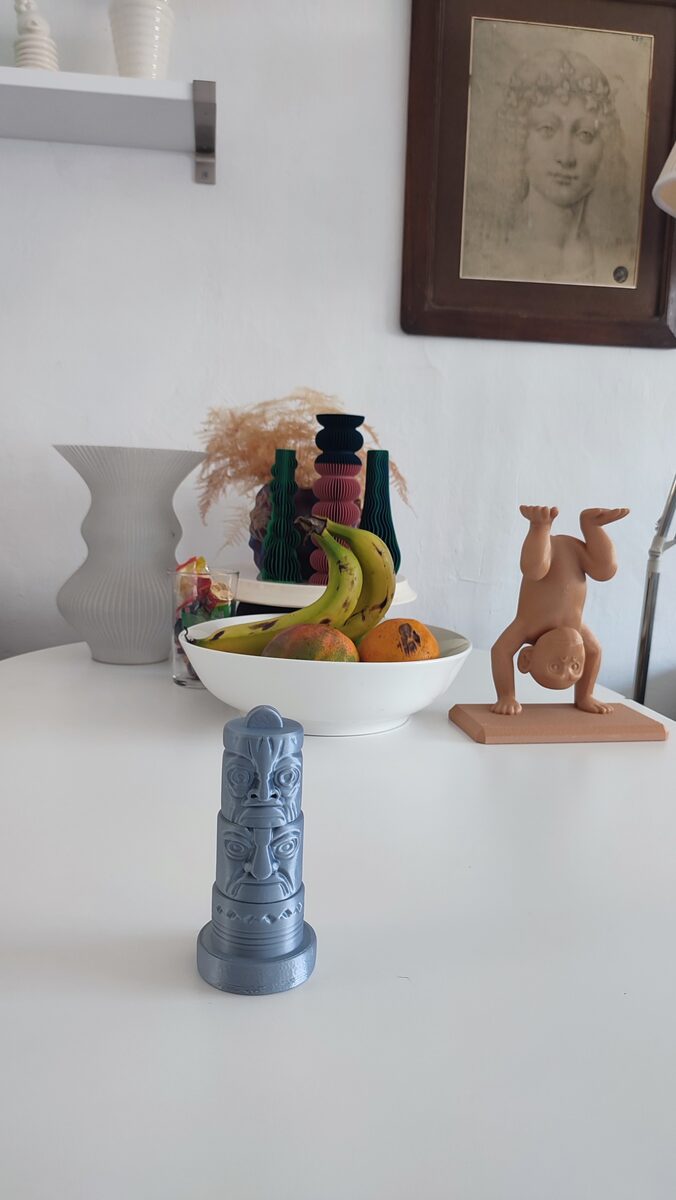 Totem Card & Photo Display