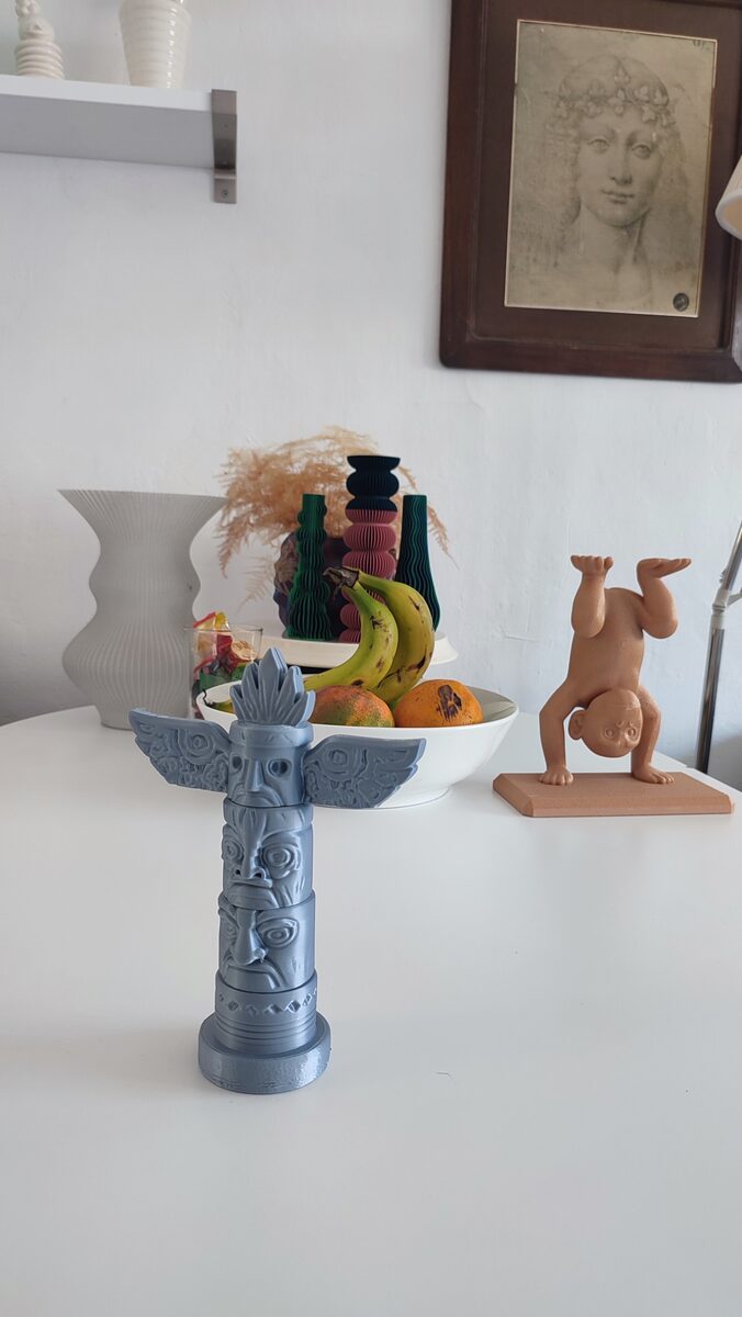 Totem Card & Photo Display
