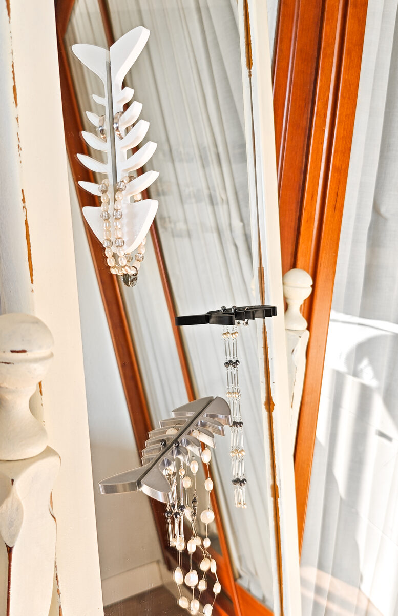 Spine Hooks