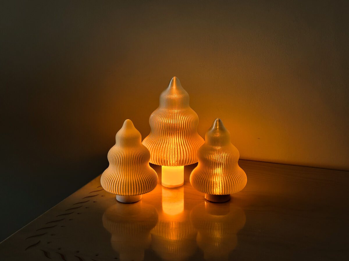 Bouba – Candlelit Christmas Tree