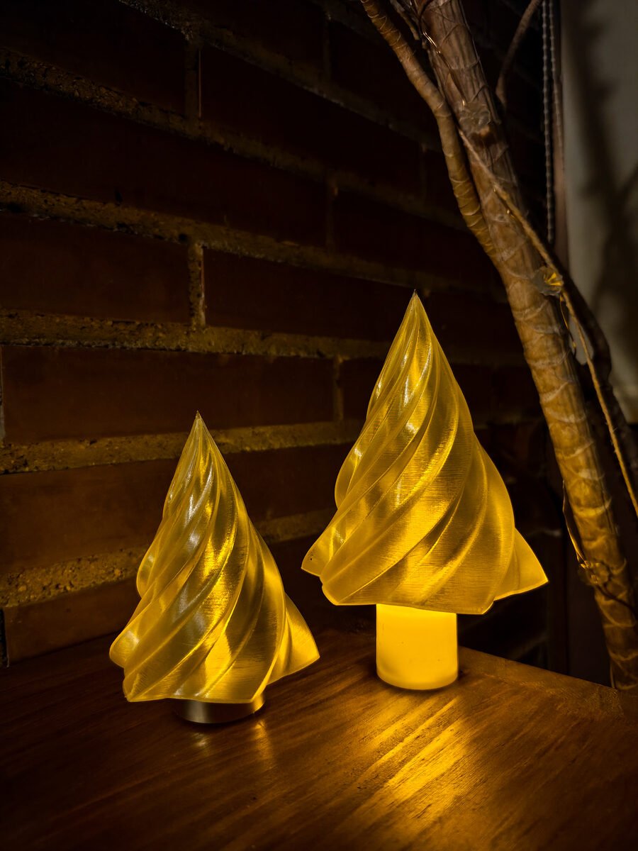 Kiki – Candlelit Christmas Tree - OzFDM