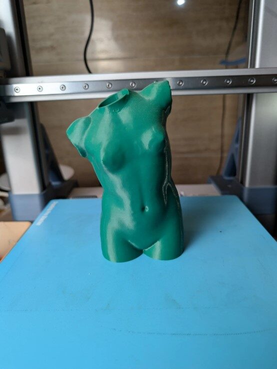 Dafne – Sculptural Vase