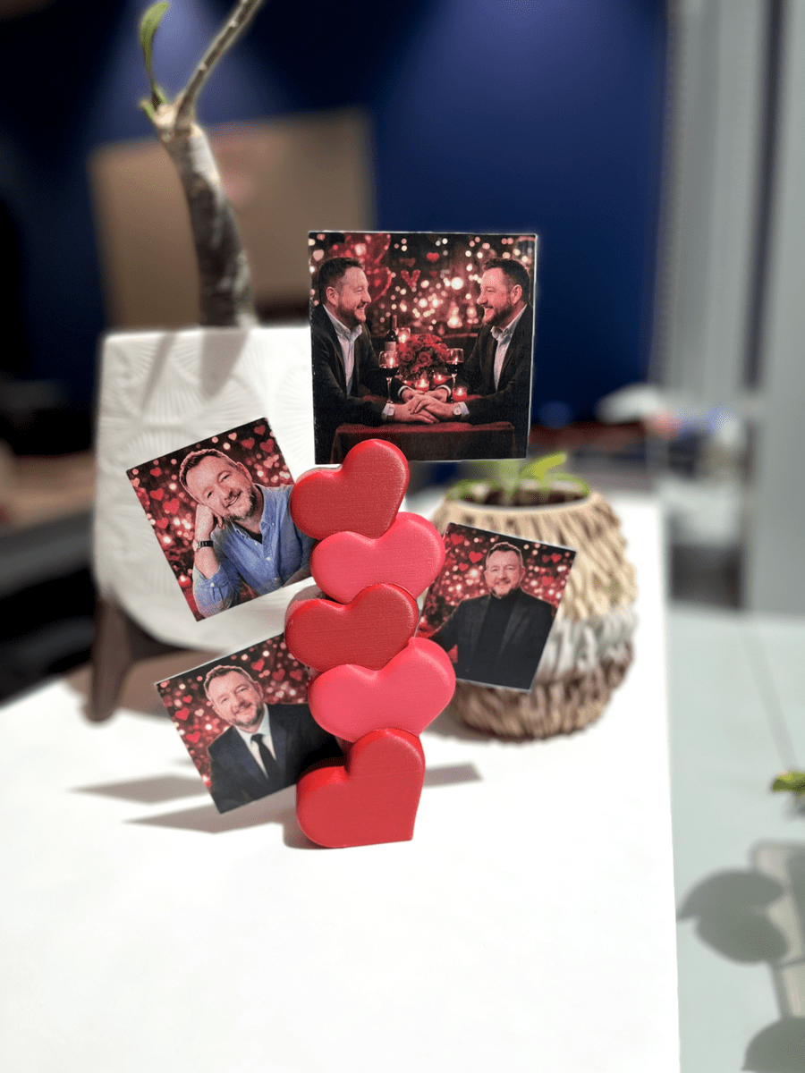 Stacked Hearts Photo Holder - OzFDM