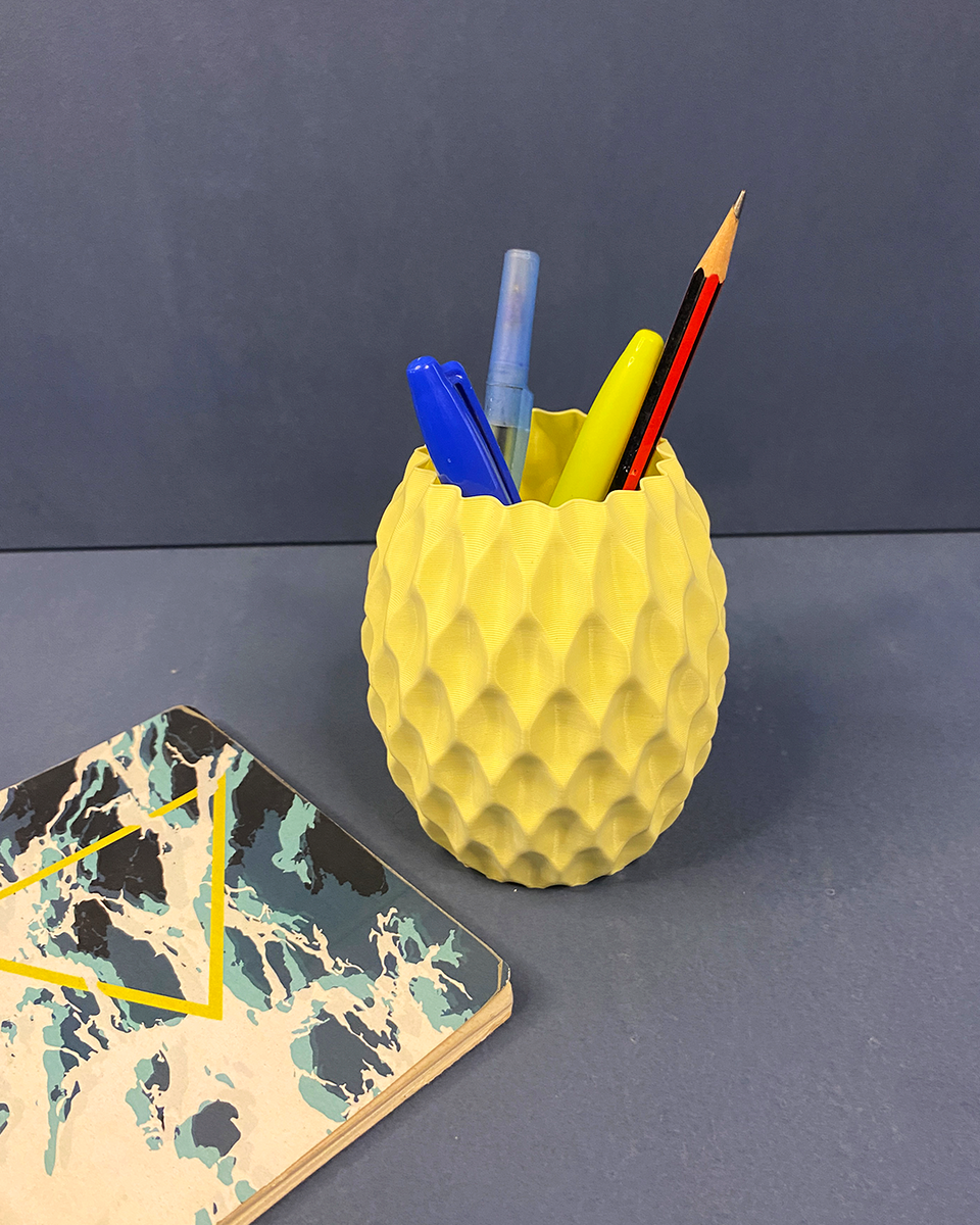 Wavy Pen Holder
