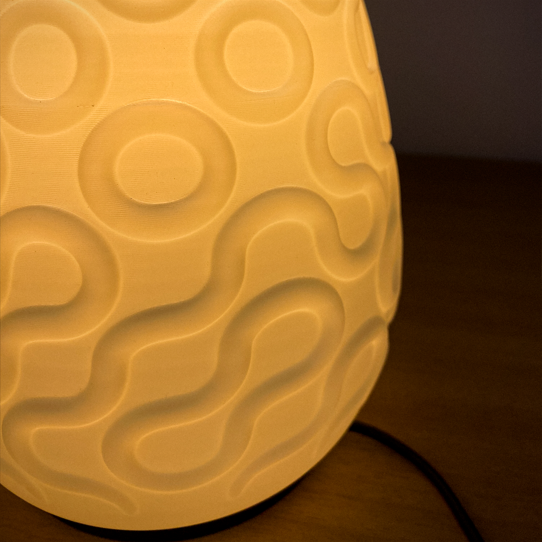 Seamless Table Lamp