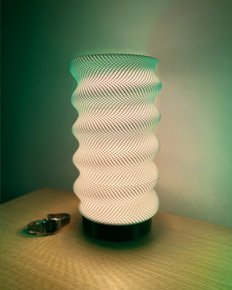 Springy Adaptive Lampshade