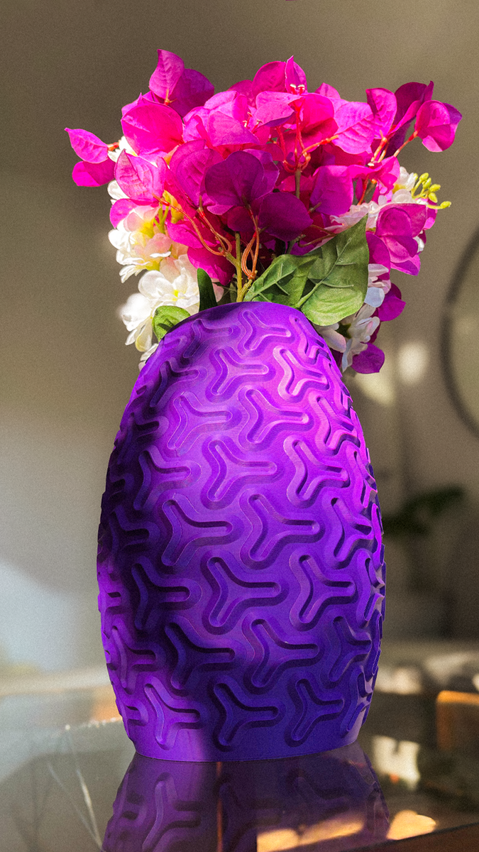 Tryfoil Flower Vase