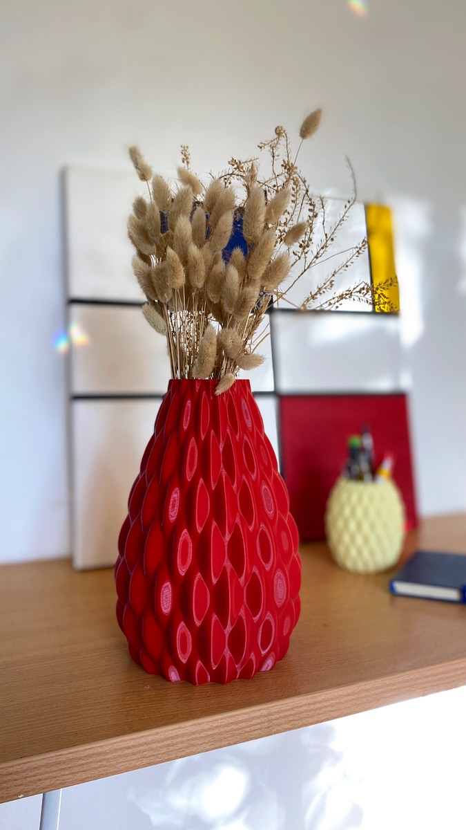 Wavy Flower Vase