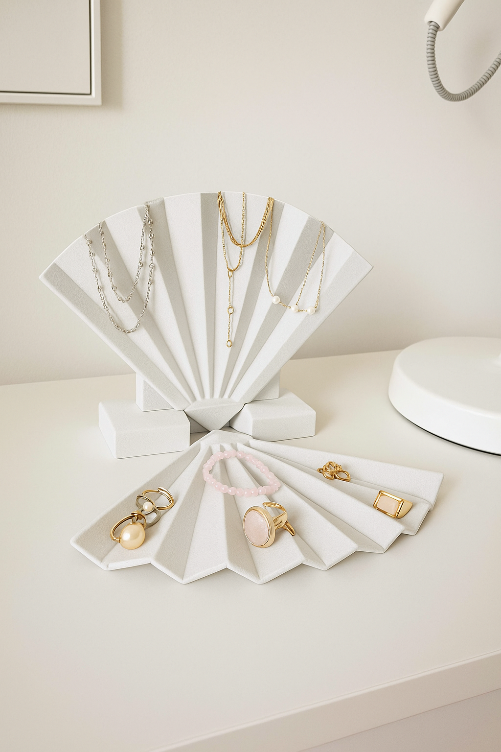 Fan Shell Jewellery Organiser Stand