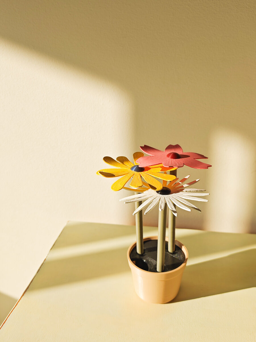 Flower Pot (Bloomable)