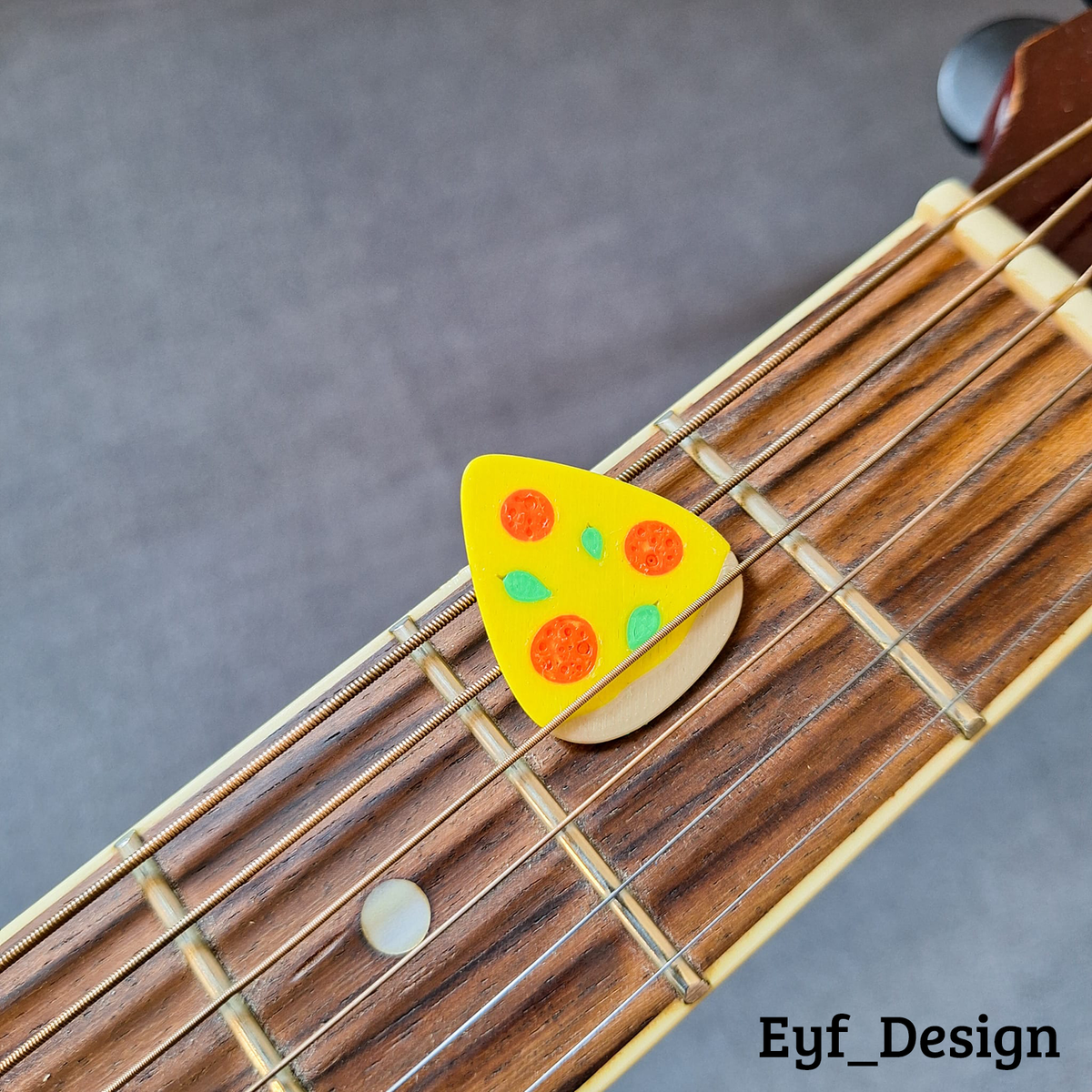 Fun Guitar Picks: Pizza