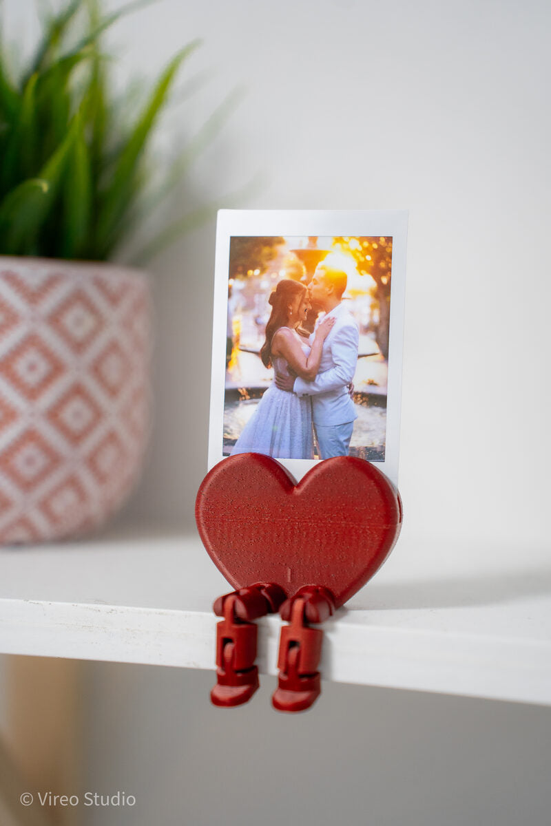 Flirty | Heart Photo & Card Display With Flexible Legs
