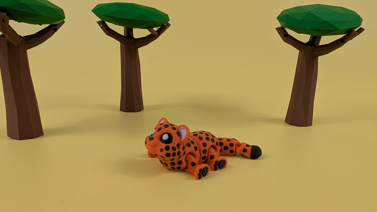 Leopard - Articulated Keychain Figure