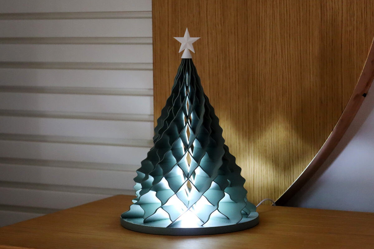 Iap Christmas Tree Lamp