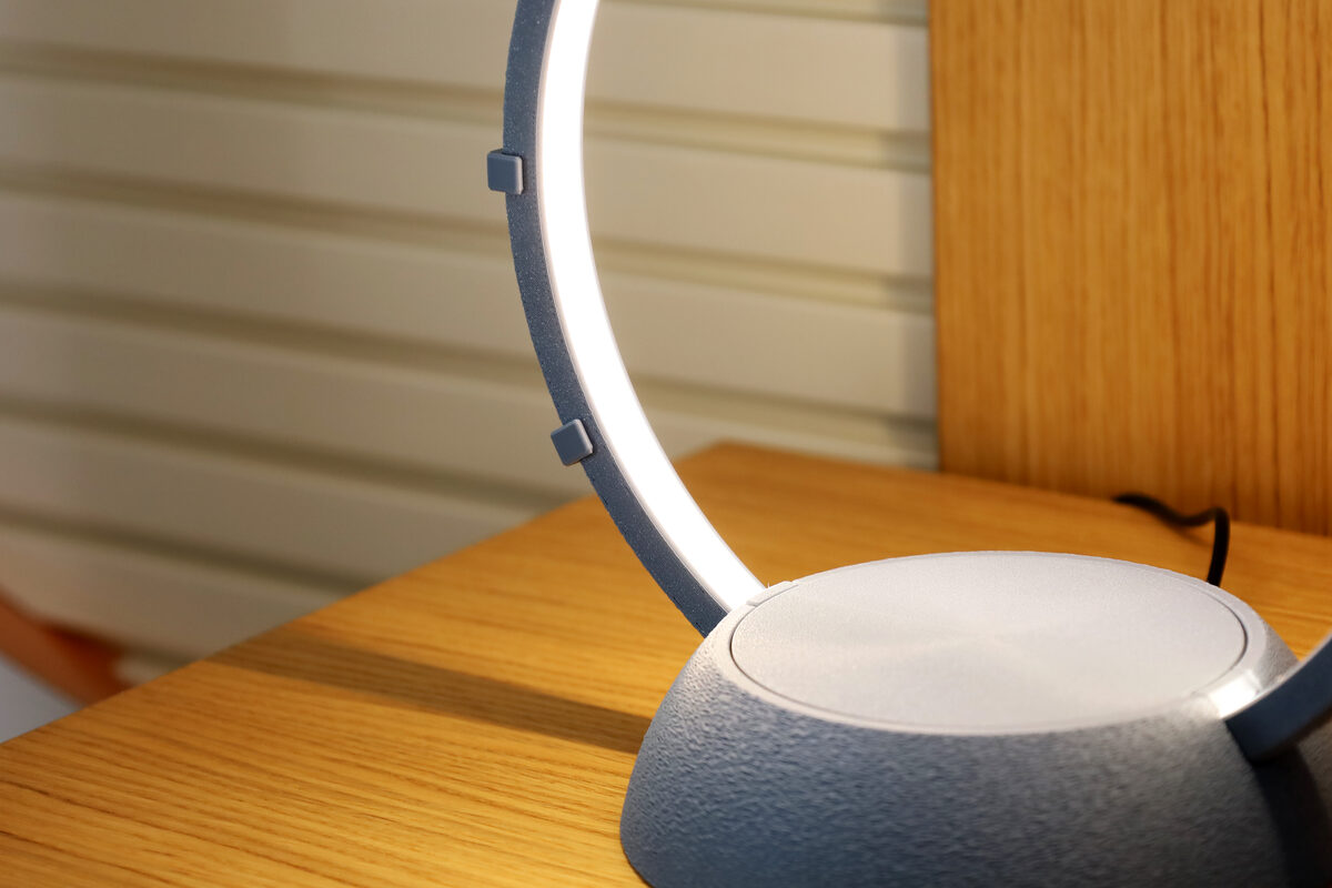 Iap Figurine Light Presenter Arc