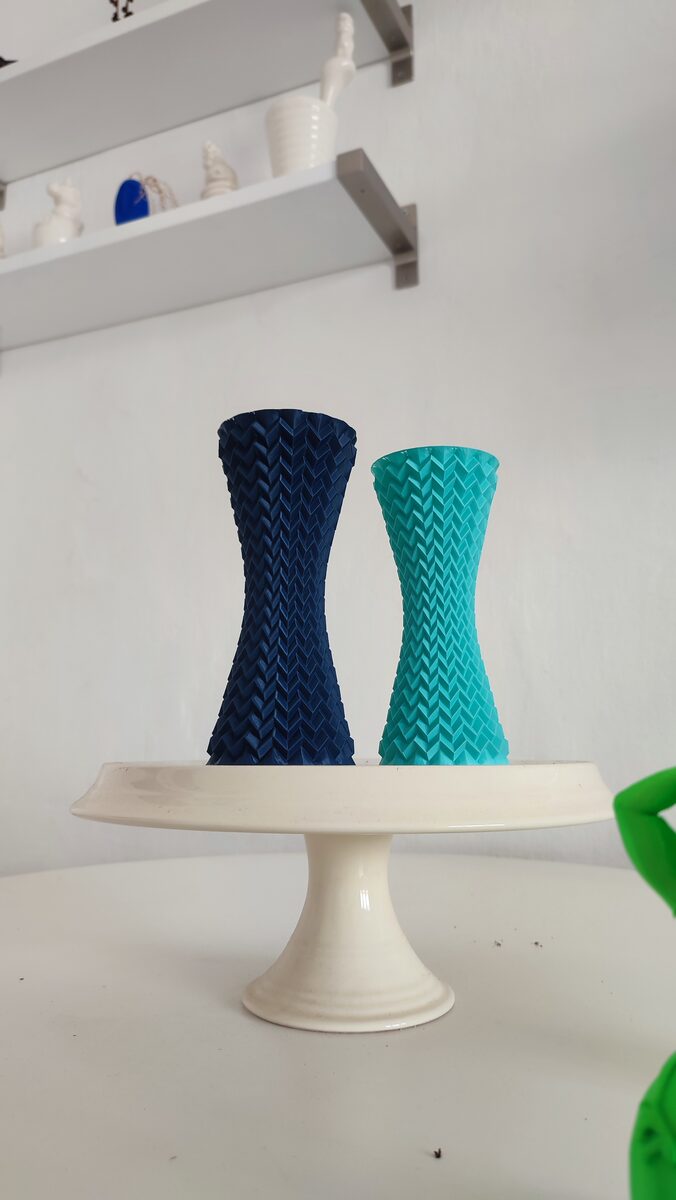 Vivo Chevron Hourglass Vase, 3D Printed Zigzag Flower Vase