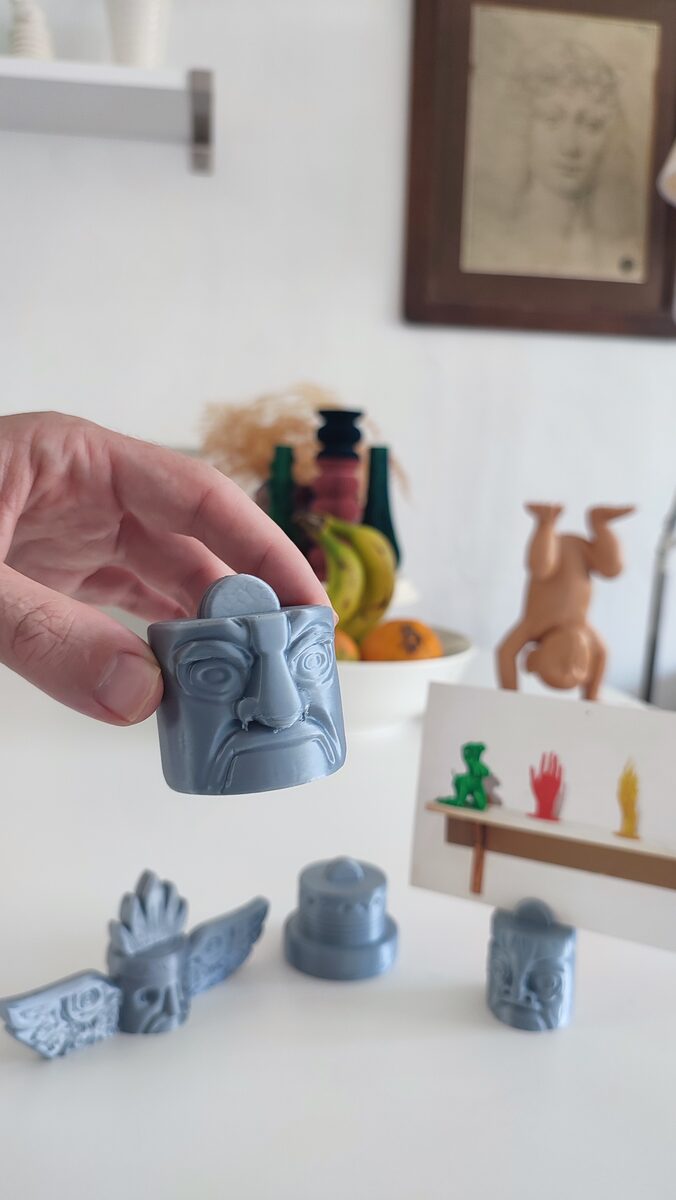 Totem Card & Photo Display