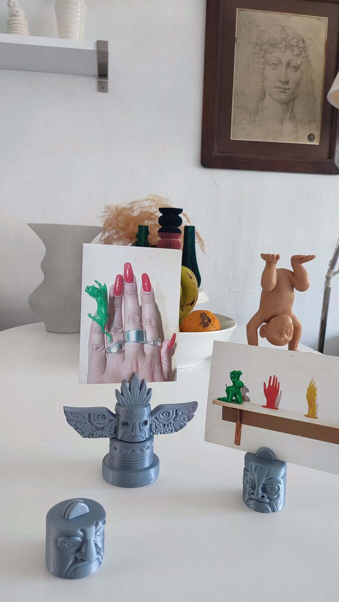 Totem Card & Photo Display