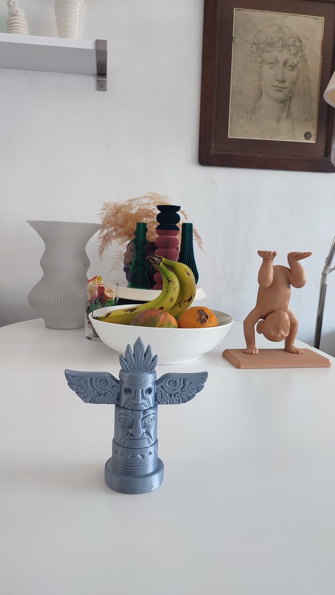 Totem Card & Photo Display