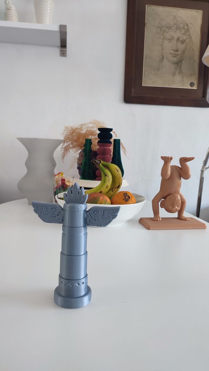 Totem Card & Photo Display
