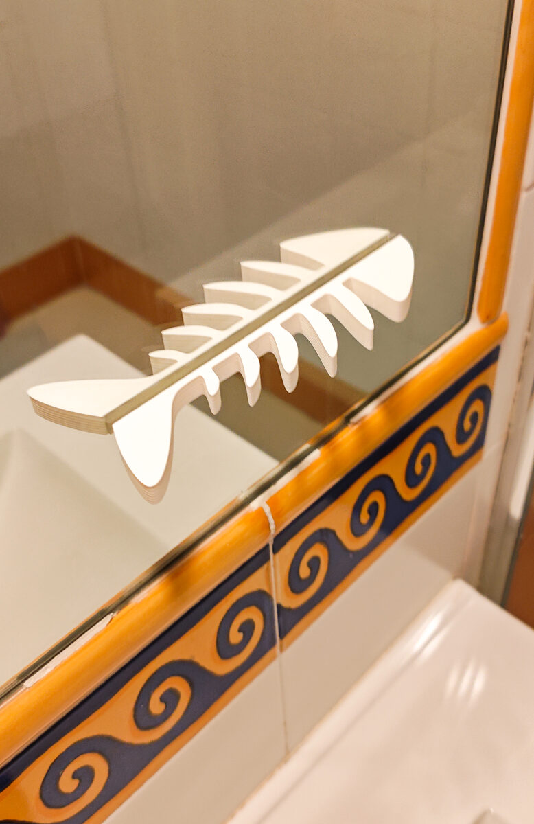 Spine Hooks