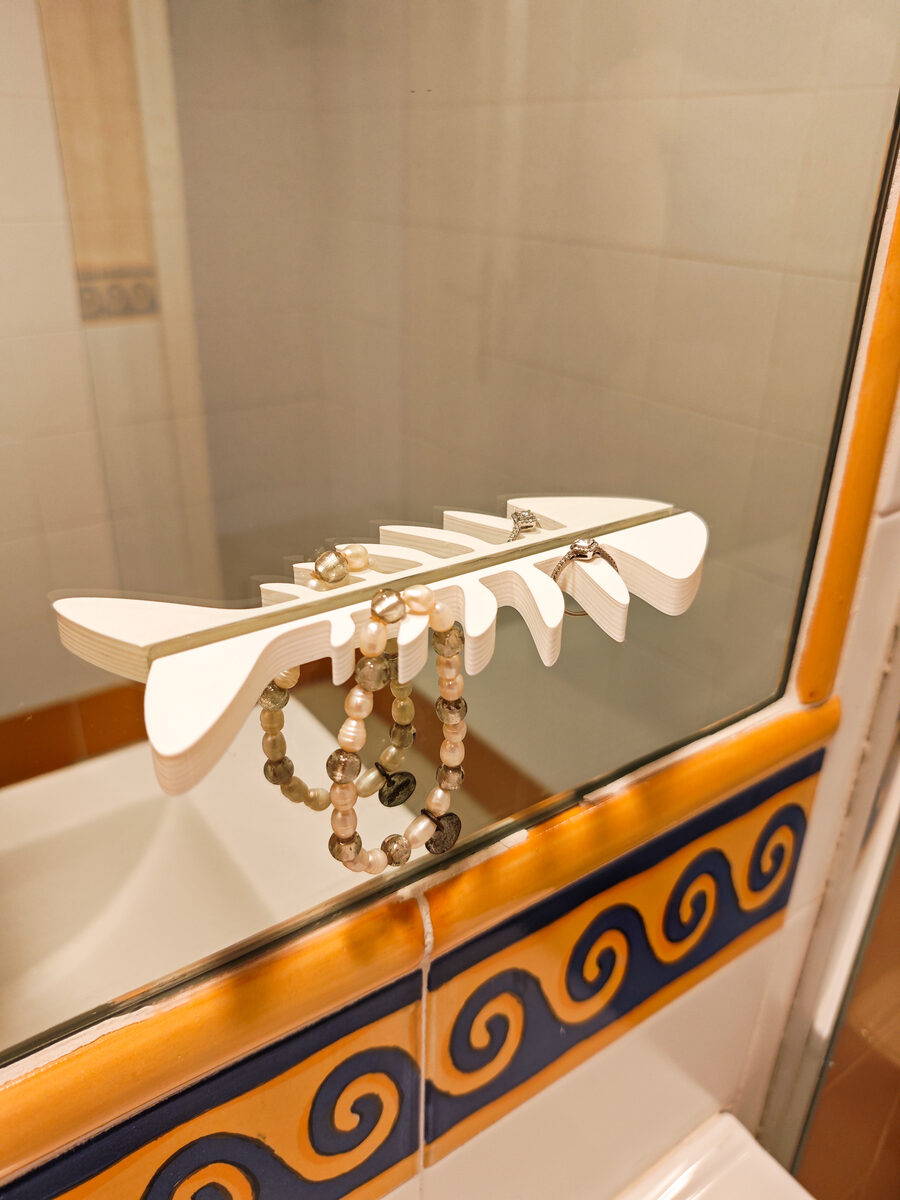 Spine Hooks