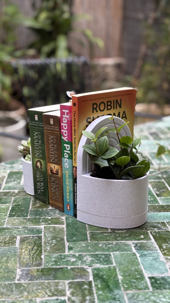 Bookend Planter With Water Reservoir - OzFDM