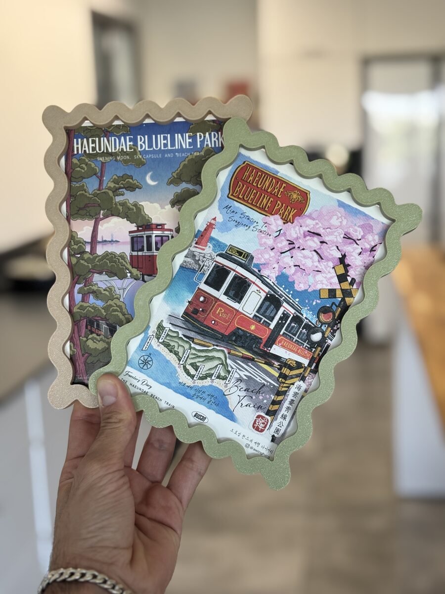 Snaplet | A Support-free Frame For A6 & 4x6” Postcards