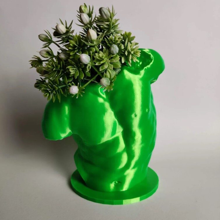 Gaddhi – Torso-inspired Vase