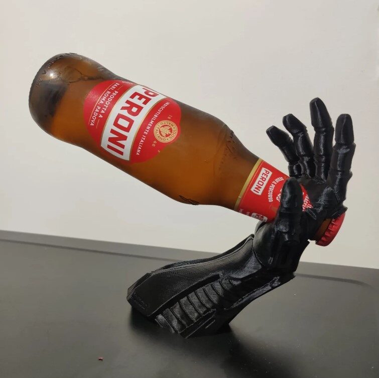 Robopour – Futuristic Wine Holder Cyborg Arm